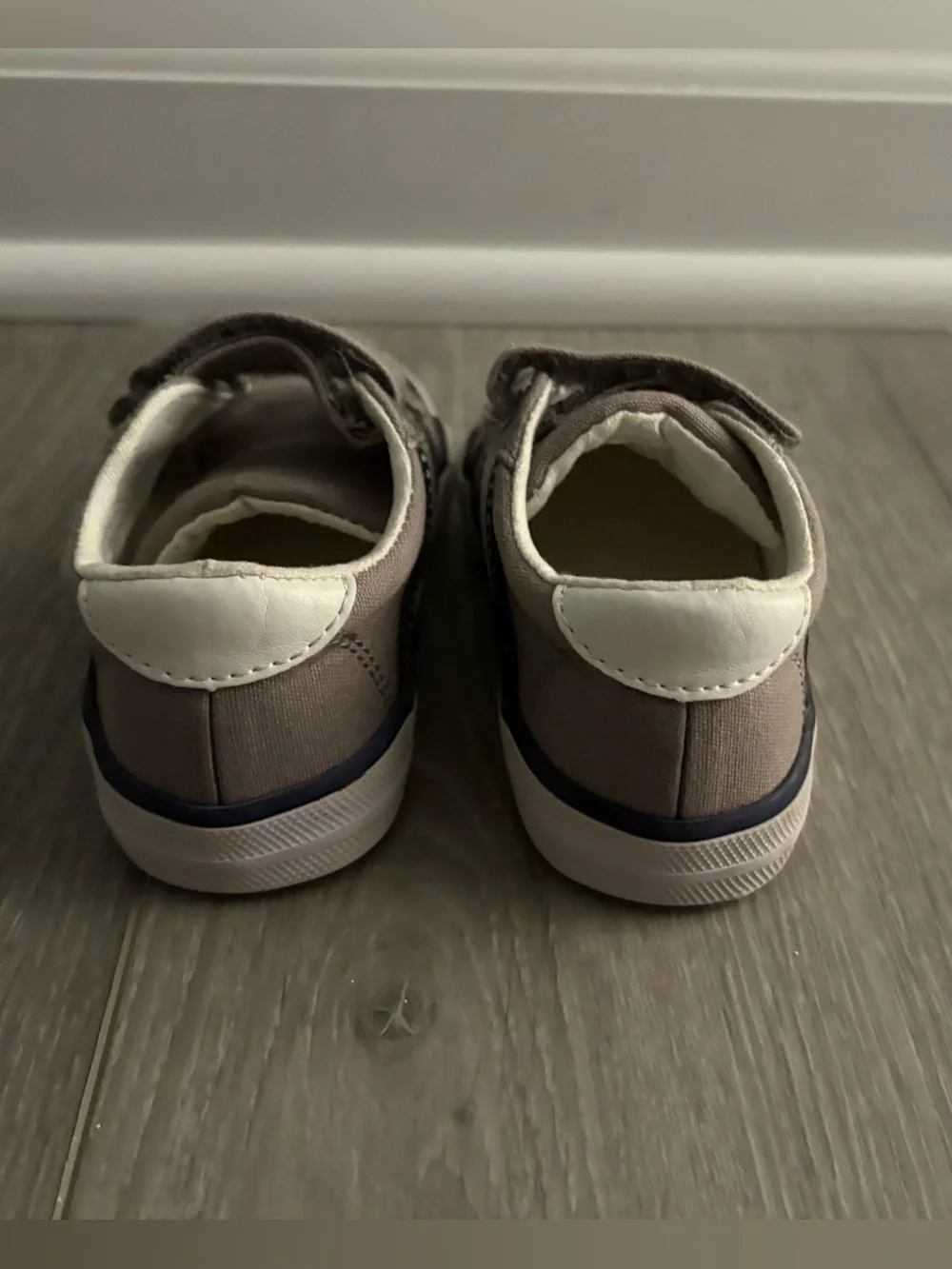 Gymboree Brown Kids Velcro Sneakers.  Toddler Size 6
